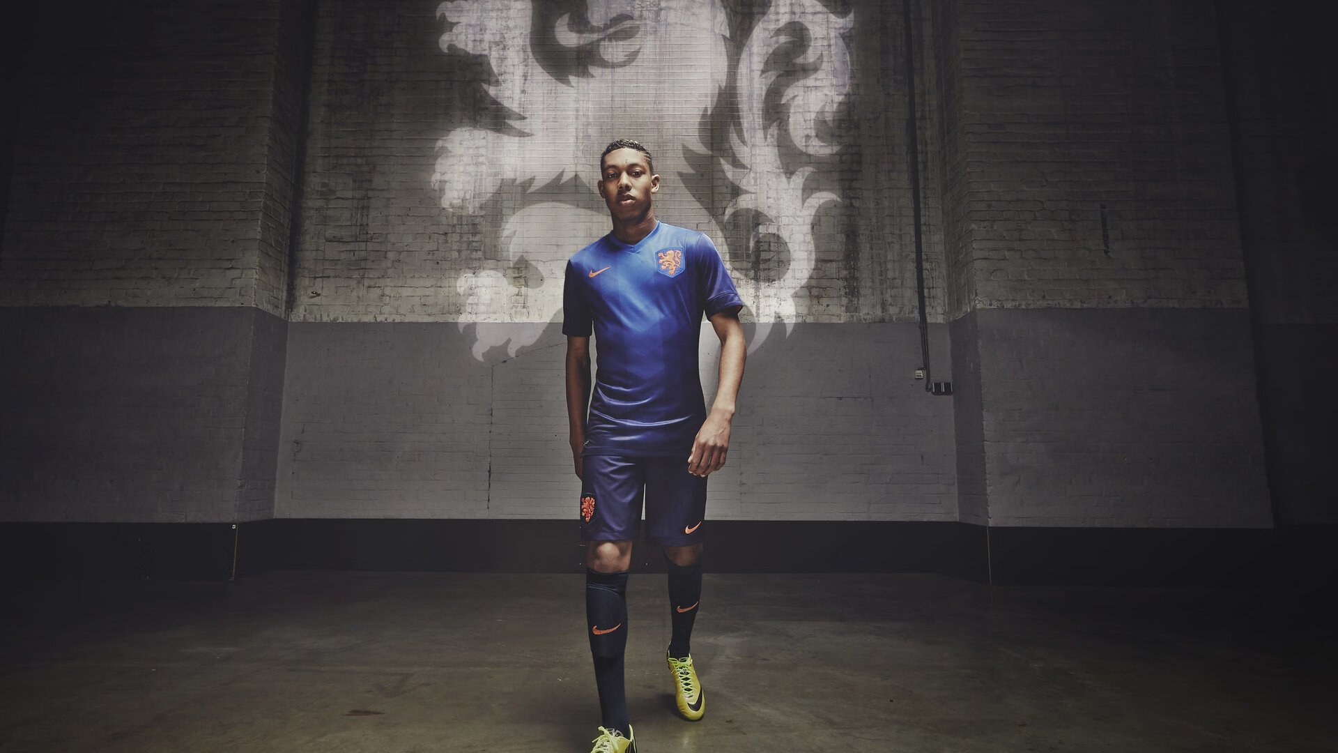 波兰血拼西班牙,京多安压力下完成爆发,一场关于足球、民族与自我救赎的战争