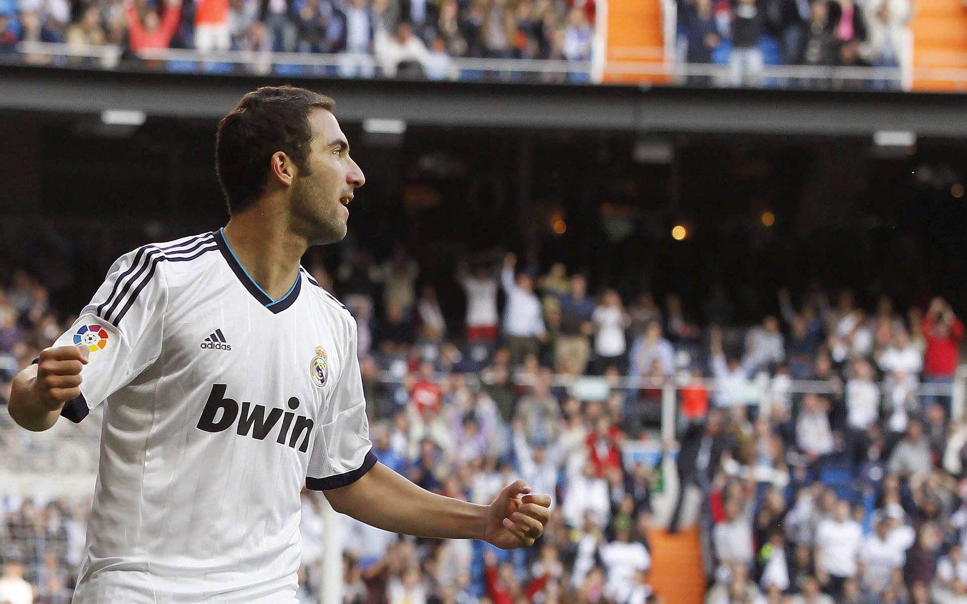 卡瓦哈尔爆发！美国资本击溃比利亚雷亚尔，足球纯粹性在十字路口